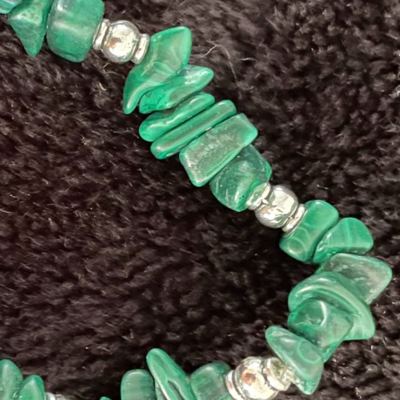 Green Stone Bracelet - Picture 2 of 3